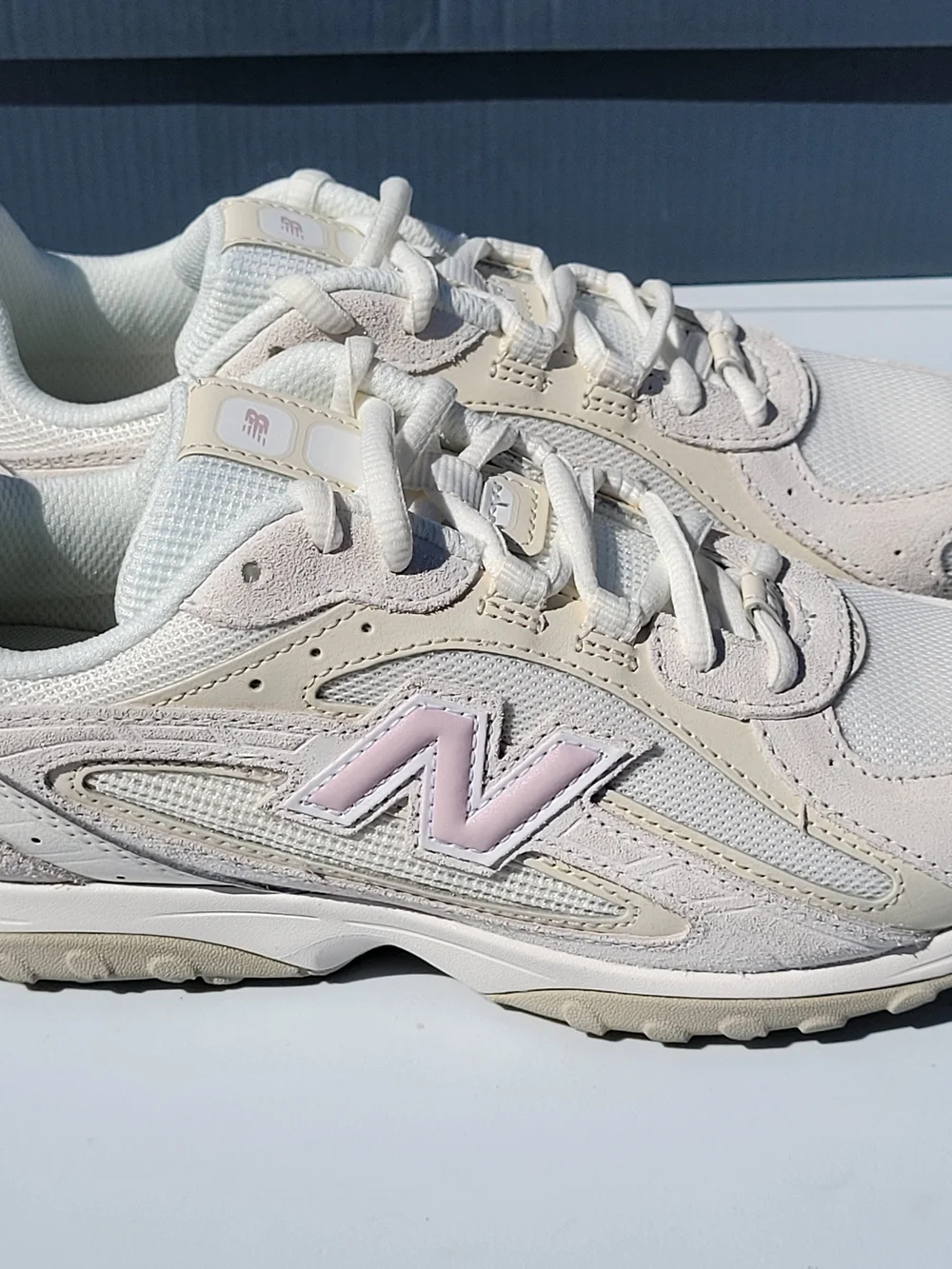 YOUTH/WOMENS 5.5Y/7W NEW BALANCE 204L ATHLETIC/ RUNNING SHOE– WHITE/PINK – NIB - Picture 3 of 7